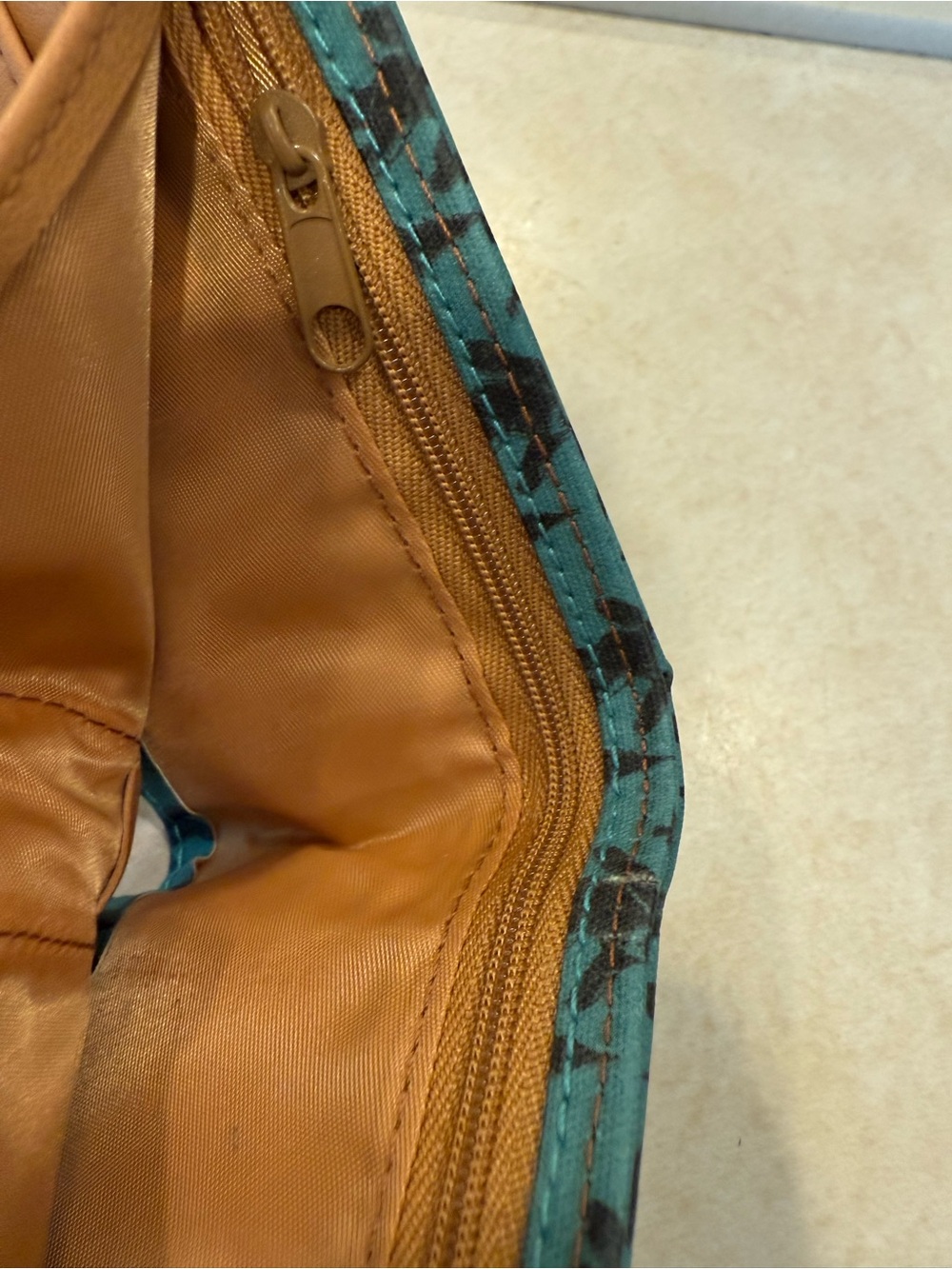 Teal Bigfoot Print Bifold Wallet - Picture 4 of 4